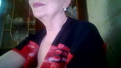 SophieBurnsX online show from 9, 6, 2026