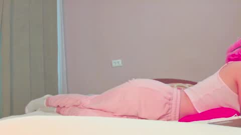 Snapshot of sophiechan69 chatting on 8, 4, 2026 ShopieChan69 online show from 8, 4, 2026
