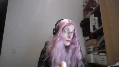 Sophie Cross online show from 1, 11, 2025