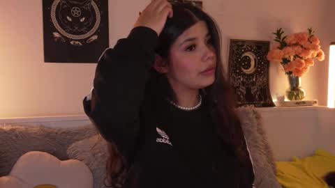 Sophiee  online show from 19, 10, 2025