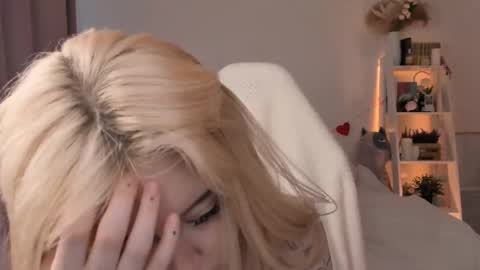 Sophie  online show from 3, 3, 2025