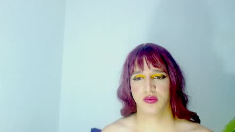 Snapshot of sophiehillsxo chatting on 5, 3, 2025 sophiehillsxo online show from 5, 3, 2025