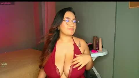 sophiejuicy_ online show from 25, 9, 2025
