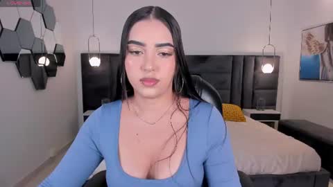 Snapshot of sophielanne chatting on 10, 7, 2026 Sophie online show from 10, 7, 2026