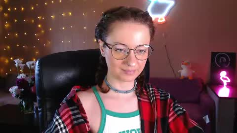 Snapshot of sophieleroux chatting on 26, 5, 2026 sophieleroux online show from 26, 5, 2026