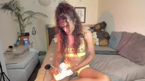 Snapshot of sophielondono21 chatting on 24, 1, 2025 SofiTrans21 online show from 24, 1, 2025