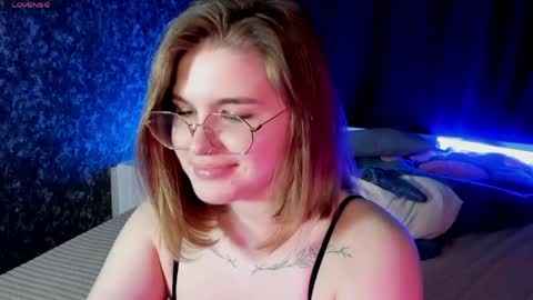 Snapshot of sophiemure chatting on 16, 4, 2026 Sophie online show from 16, 4, 2026