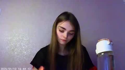 Snapshot of sophiesuvi chatting on 12, 1, 2025 Sophie and my bestie Mandy online show from 12, 1, 2025