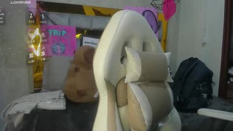   Sophie  online show from 23, 11, 2025