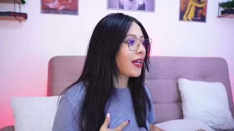 Sophiie online show from 8, 1, 2026