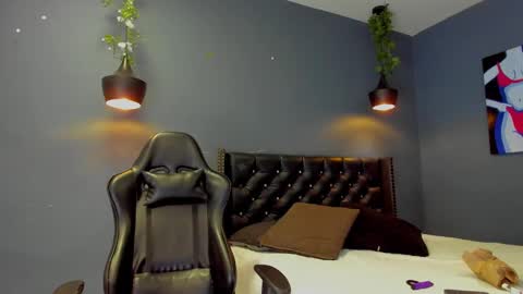 Sophie Taylor online show from 11, 1, 2025