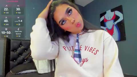 Sophie Taylor online show from 4, 11, 2025