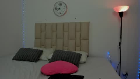 Snapshot of sopphiefox chatting on 28, 4, 2026 Sofia online show from 28, 4, 2026