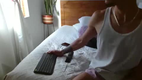 businessman online show from 20, 12, 2025