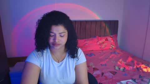 Snapshot of soynerea chatting on 3, 5, 2026 online show from 3, 5, 2026