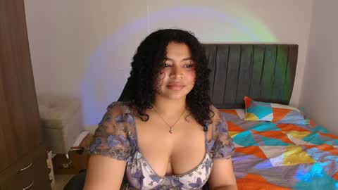 Snapshot of soynerea chatting on 6, 5, 2026 online show from 6, 5, 2026