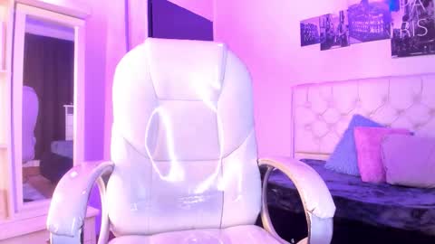      online show from 11, 11, 2025