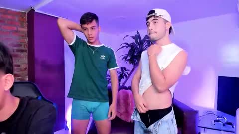 Gabo Lucas and Justin online show from 9, 10, 2025