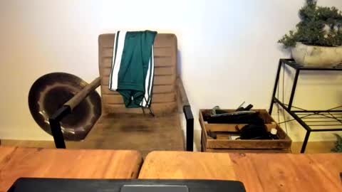 Spacegirl online show from 9, 1, 2025