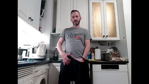 Manu  online show from 11, 3, 2025