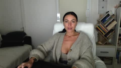 Carla online show from 1, 10, 2025