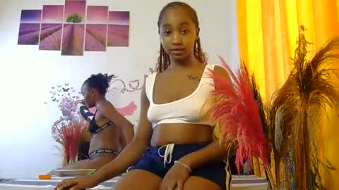 Snapshot of spicy_angels chatting on 24, 5, 2026 Quinter Cheeky online show from 24, 5, 2026