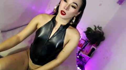 Alora online show from 15, 12, 2025