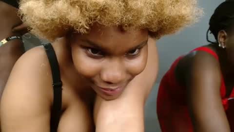 Snapshot of spicy_suzzy chatting on 14, 10, 2025 Spicy online show from 14, 10, 2025