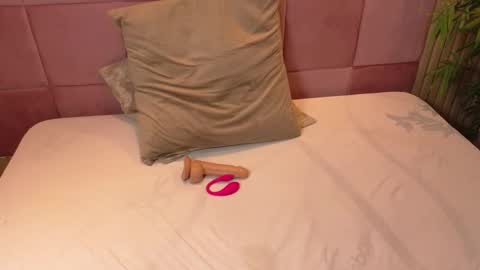 spicycarlaxx online show from 8, 3, 2026