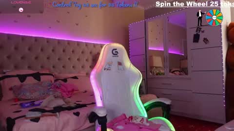 Snapshot of spicygirls chatting on 17, 10, 2025 Alicia online show from 17, 10, 2025