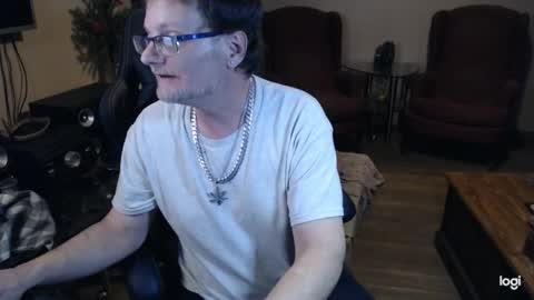 Snapshot of spider19752020 chatting on 27, 12, 2024 bri and mags fun room online show from 27, 12, 2024