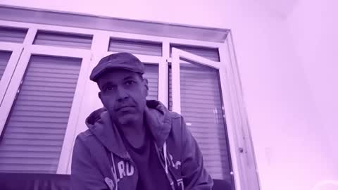 Snapshot of spliffray chatting on 4, 5, 2026 spliffray online show from 4, 5, 2026