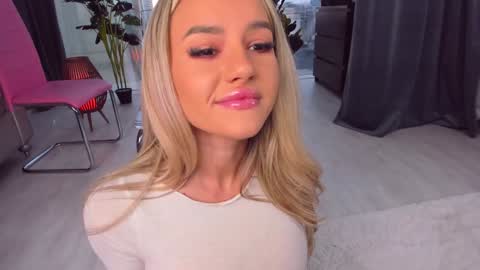 Anna online show from 10, 12, 2024