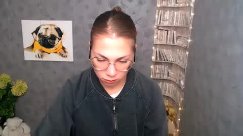 Snapshot of sport_tall_karina chatting on 28, 1, 2025 Karina online show from 28, 1, 2025