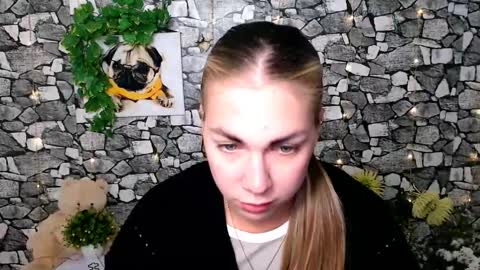 Snapshot of sport_tall_karina chatting on 7, 10, 2025 Karina online show from 7, 10, 2025