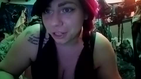 Snapshot of spunfoxxx chatting on 18, 9, 2025 spunfoxxx online show from 18, 9, 2025