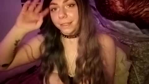 Snapshot of spunfoxxx chatting on 20, 10, 2025 spunfoxxx online show from 20, 10, 2025