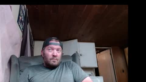 Snapshot of squegly chatting on 21, 5, 2026 Bryan online show from 21, 5, 2026