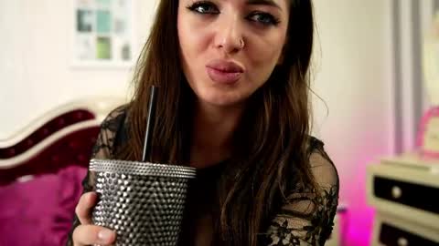 Snapshot of squirt_bunny69 chatting on 23, 5, 2026 Stacy online show from 23, 5, 2026