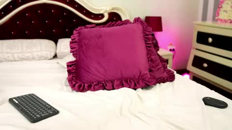Snapshot of squirt_bunny69 chatting on 27, 5, 2026 Stacy online show from 27, 5, 2026