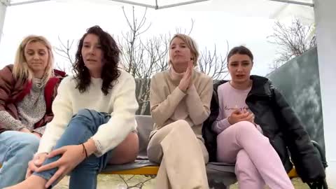 My name is Maya Lush is activeThere are legends that in this room all your wishes can come true  Private is Open online show from 2, 2, 2025