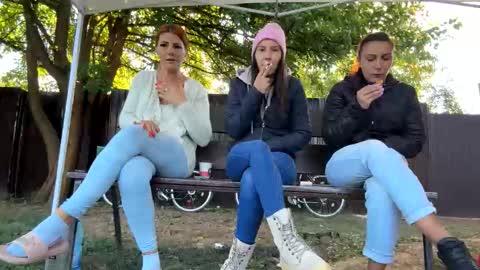 My name is Maya Lush is activeThere are legends that in this room all your wishes can come true  Private is Open online show from 20, 9, 2025