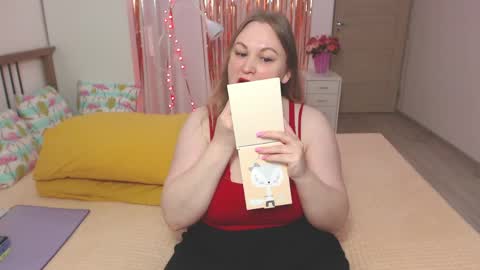 Snapshot of squirting_goddess4u chatting on 19, 5, 2026 Lily online show from 19, 5, 2026