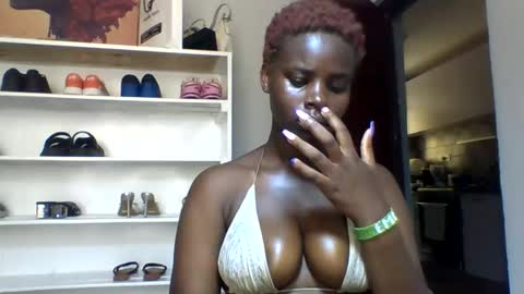 Snapshot of squiter_girlie chatting on 16, 4, 2026 Squiter online show from 16, 4, 2026
