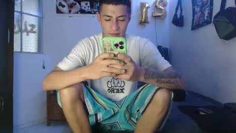 Snapshot of sr_porn01 chatting on 21, 12, 2024 sr_porn01 online show from 21, 12, 2024