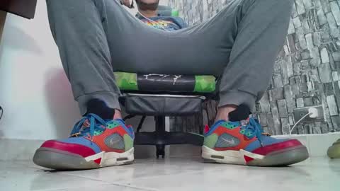 sr master cum its my old account online show from 28, 1, 2025