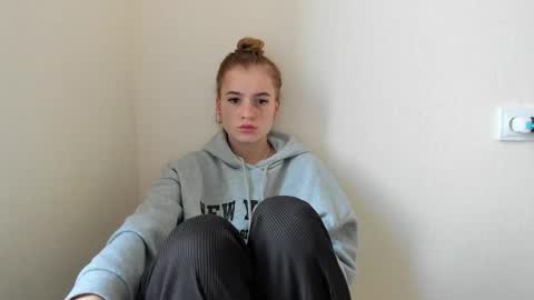 stacey__doll online show from 10, 9, 2025