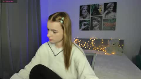 stacey__doll online show from 6, 10, 2025