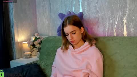 Stacey GMT5 Mo Tu We Th Fr Sa 3am -10am online show from 19, 12, 2025