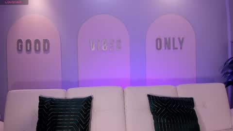 Stacy Woods online show from 14, 4, 2026